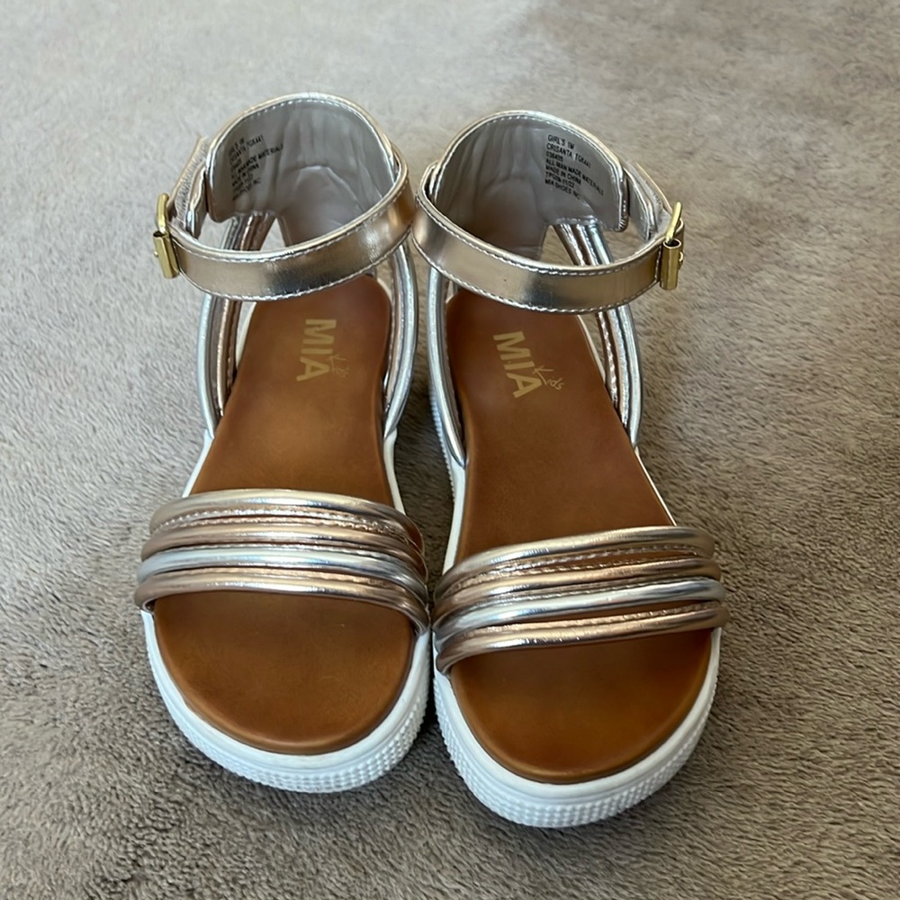 Mia gold sandals